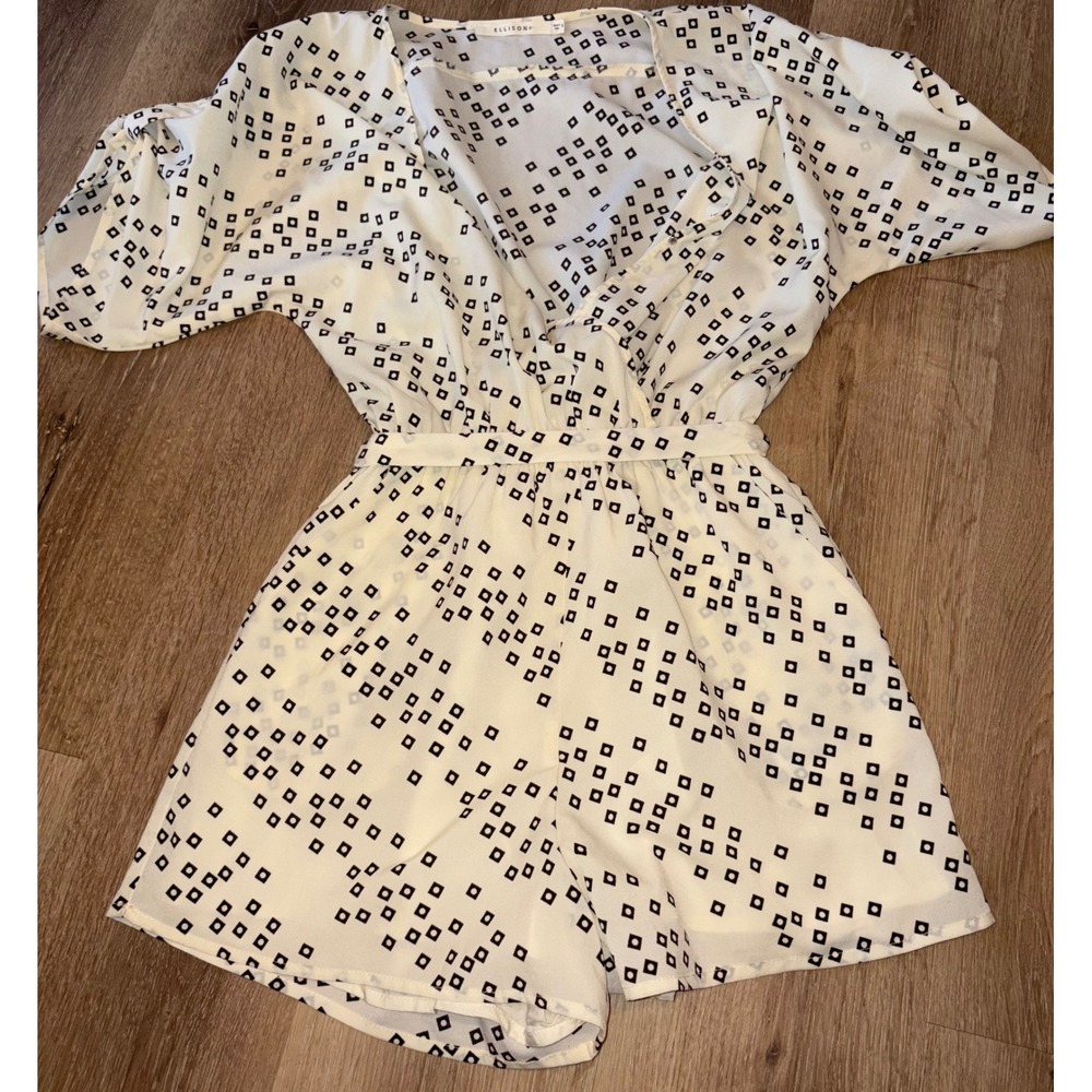 Ellison Black Square Print Romper Short Sleeve V Neck Summer Casual Size Small
